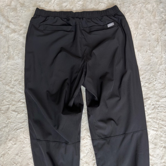 FIGS Men's Tansen Jogger Scrub Pants - Picture 4 of 5